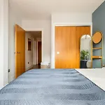 Beautiful & Cosy Harbourside Apartment - Free Parking
