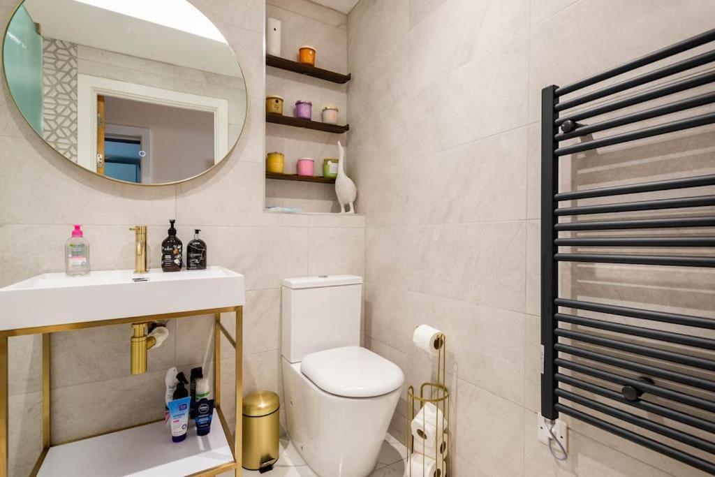 Beautiful & Cosy Harbourside - Free Parking * Bristol